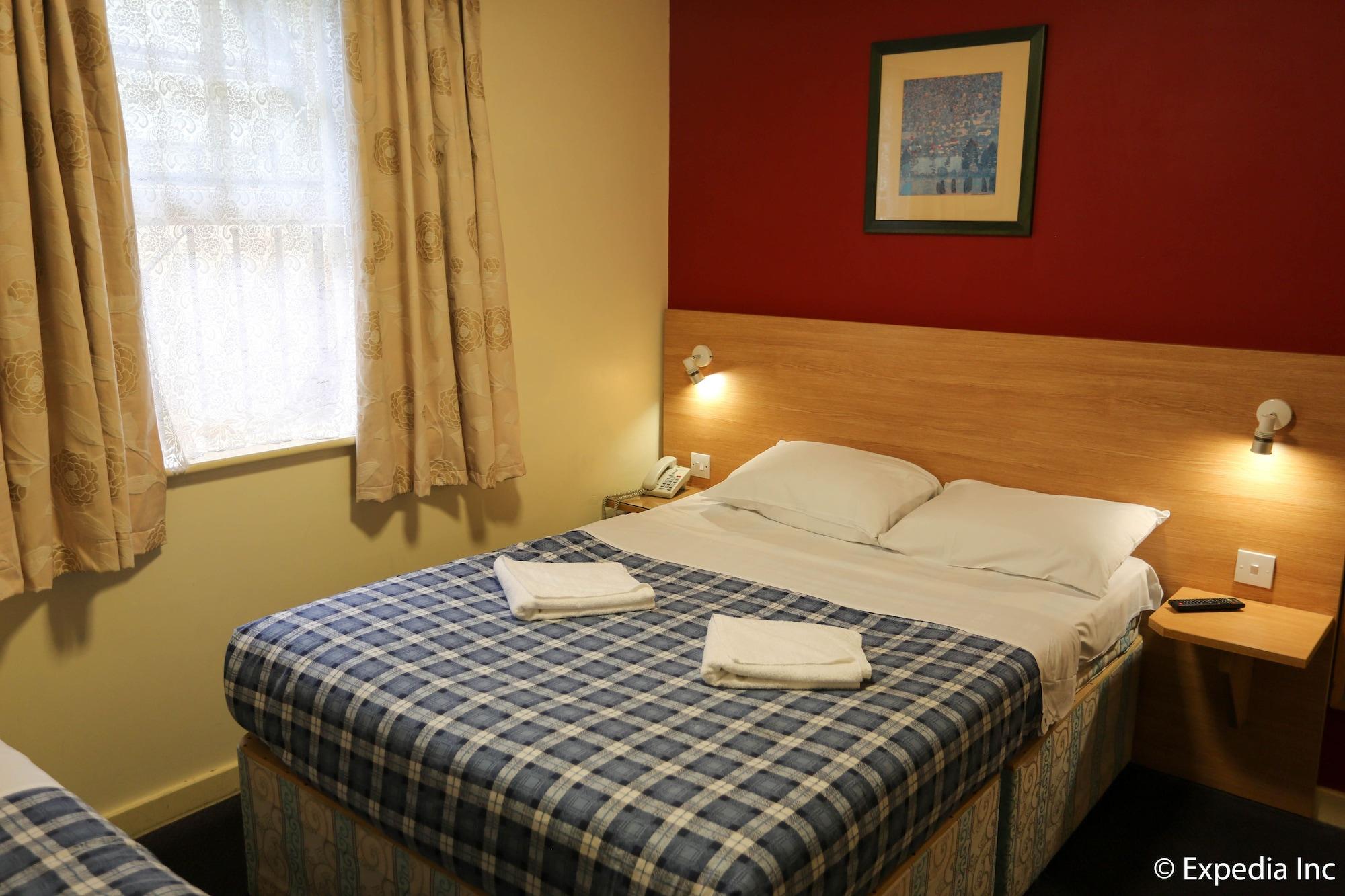 Colliers Hotel Лондон Экстерьер фото