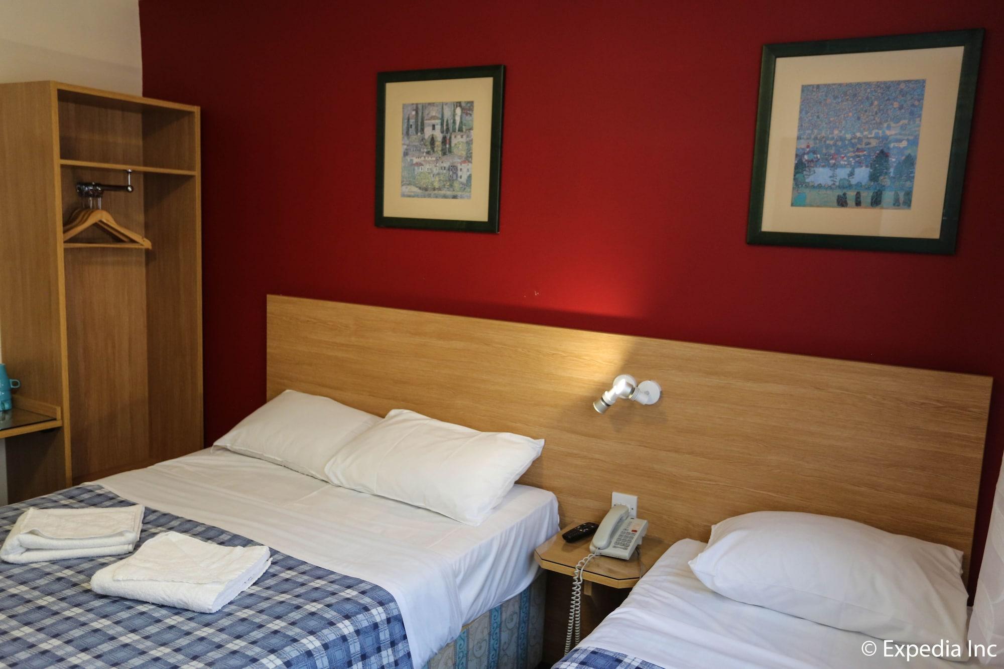 Colliers Hotel Лондон Экстерьер фото