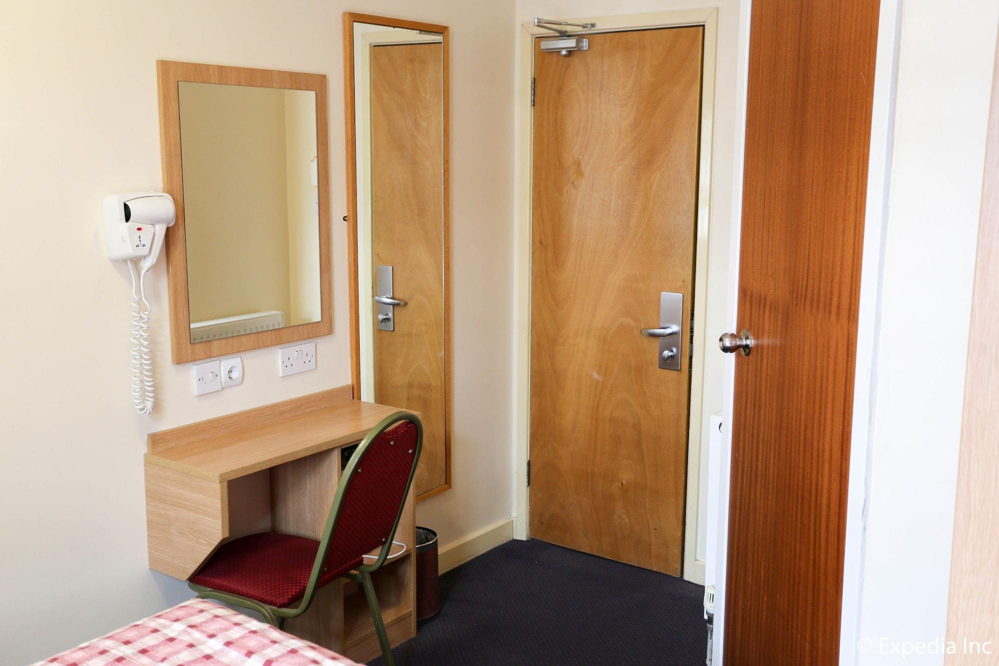 Colliers Hotel Лондон Экстерьер фото