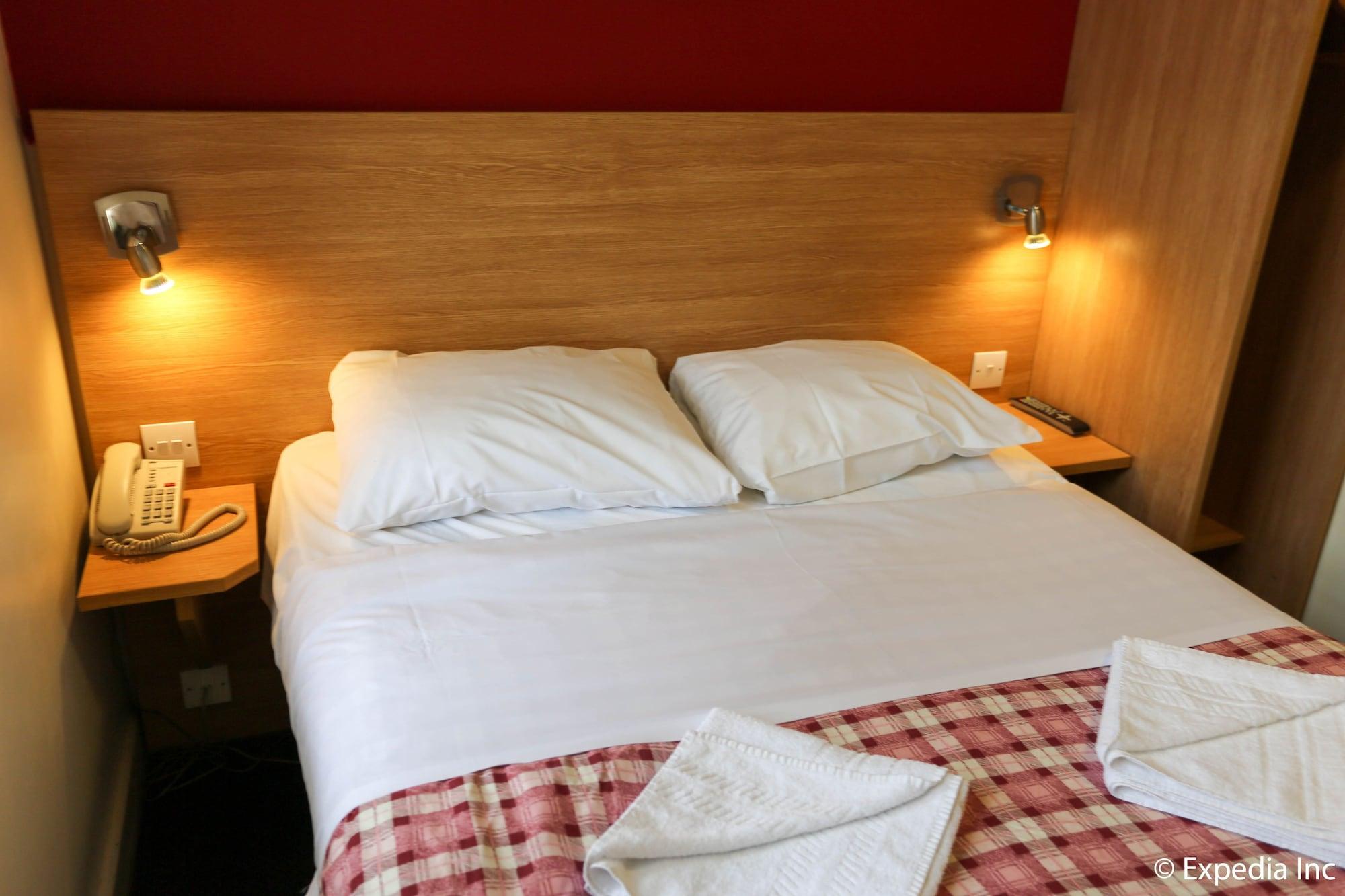 Colliers Hotel Лондон Экстерьер фото
